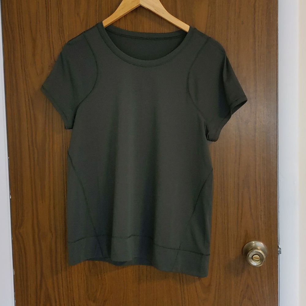NWoT Lululemon Short Sleeve Tee